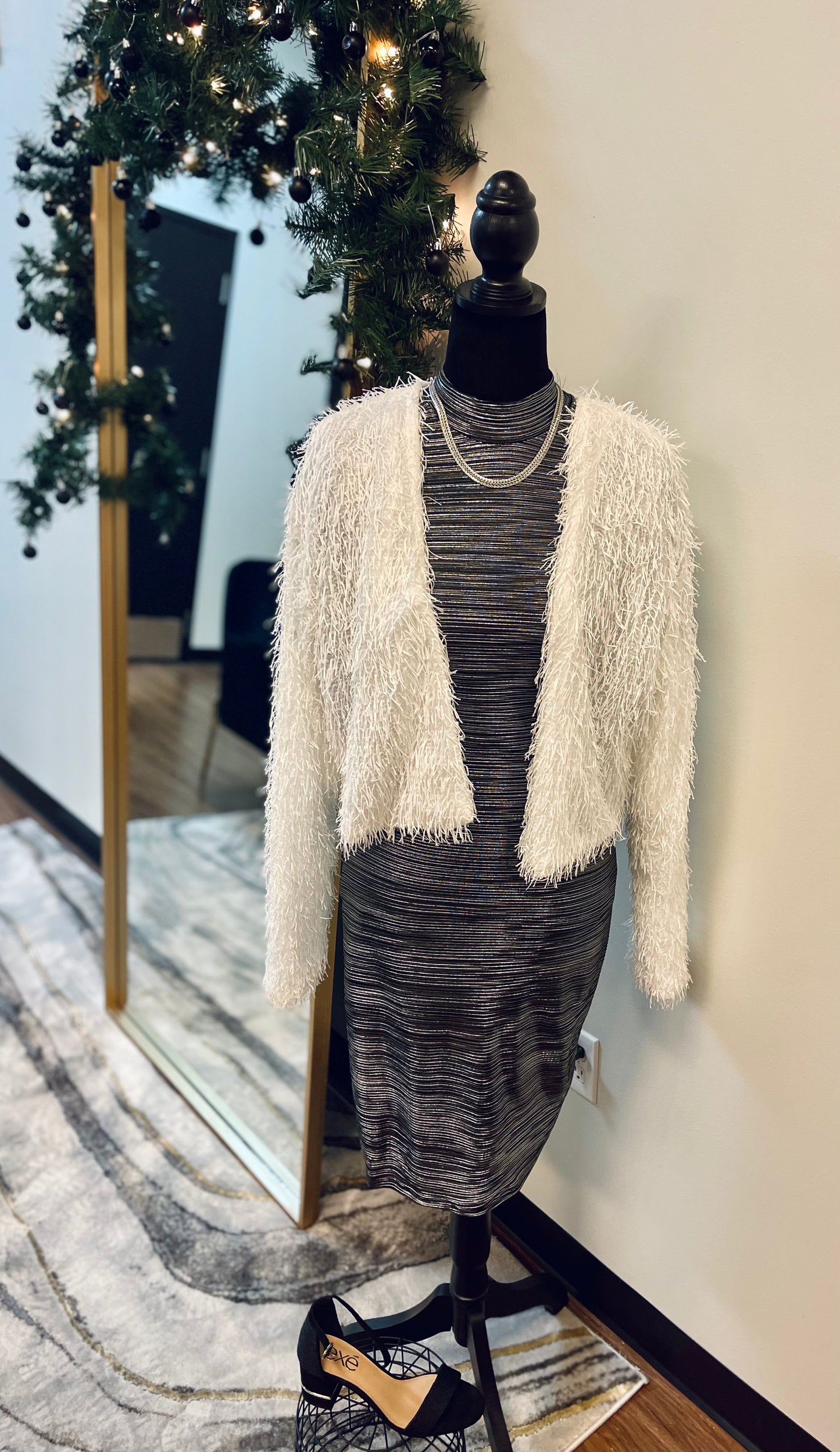 Rare Occasions Metallic Dress