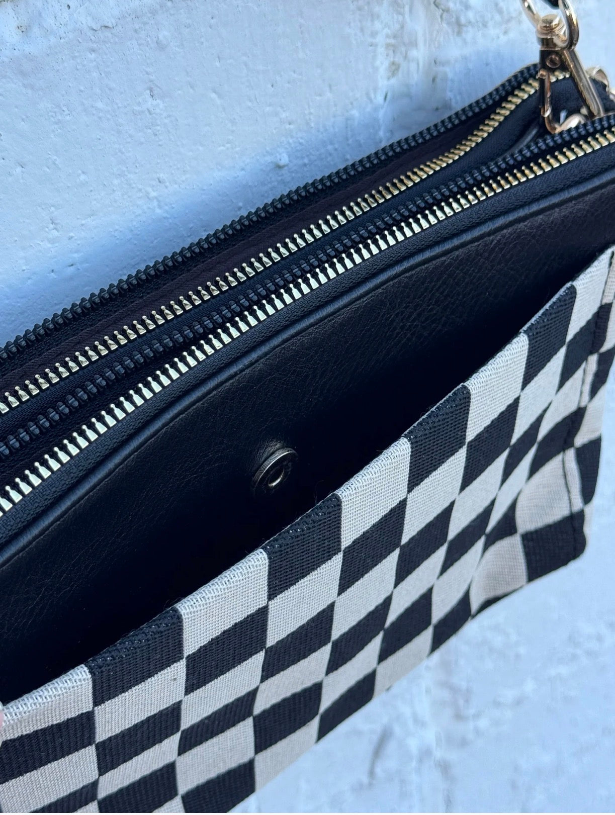 Split Checkmate Crossbody