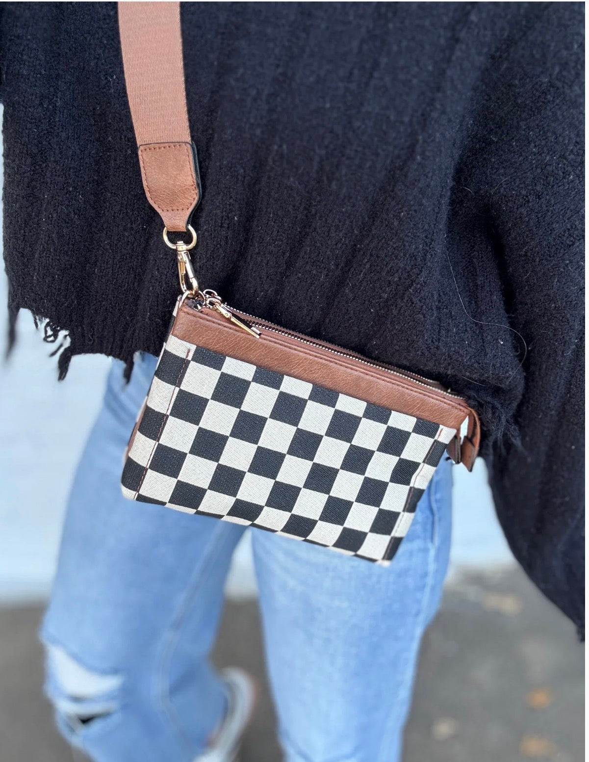 Split Checkmate Crossbody