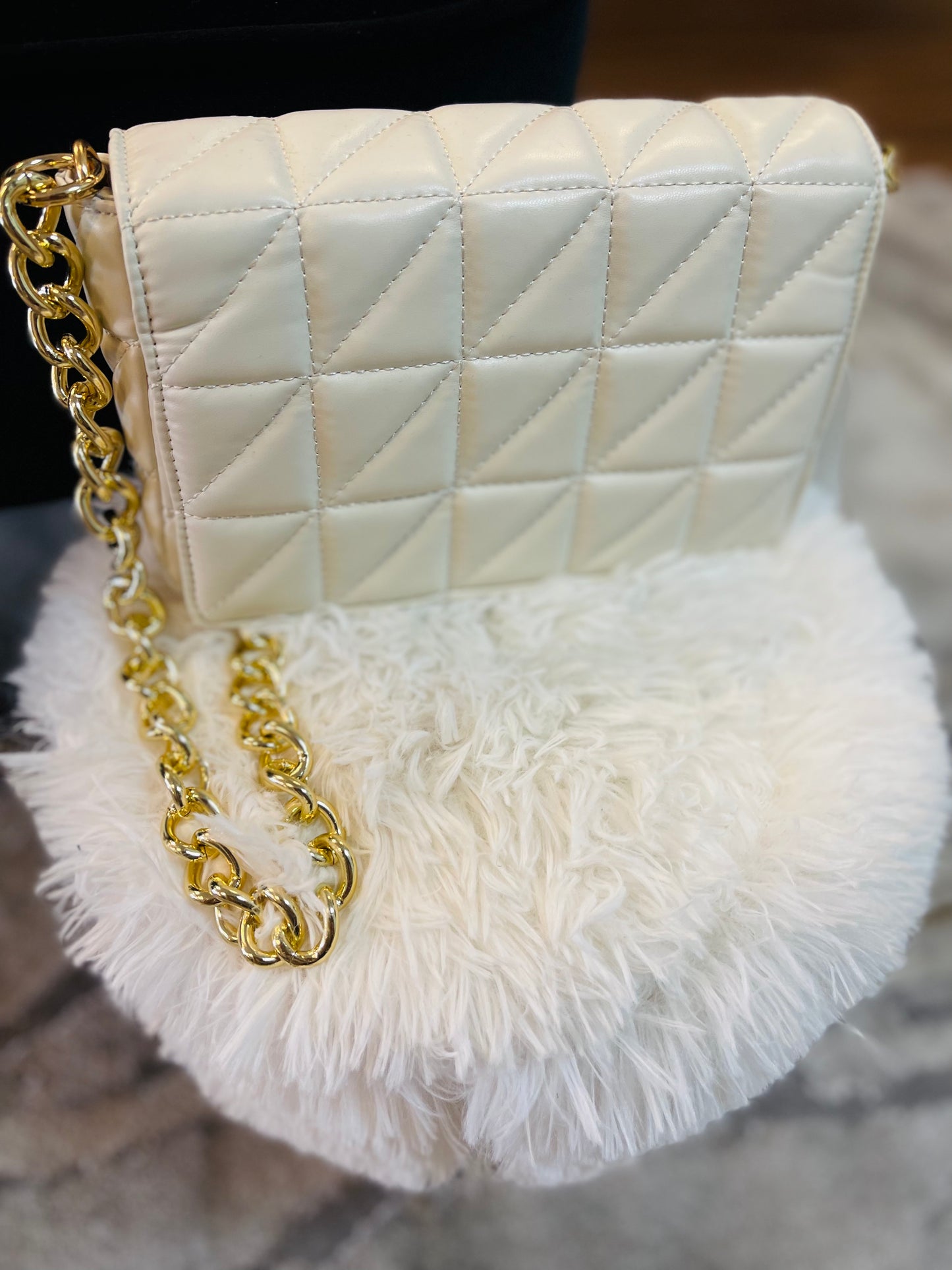 Chic Quilted Handbag